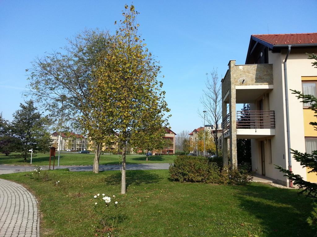 Birdland Villapark Golf View Bük Exterior foto